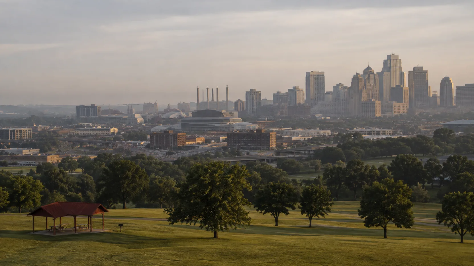 Downtown Kansas City, Missouri skyline at early morning from a hilltop park